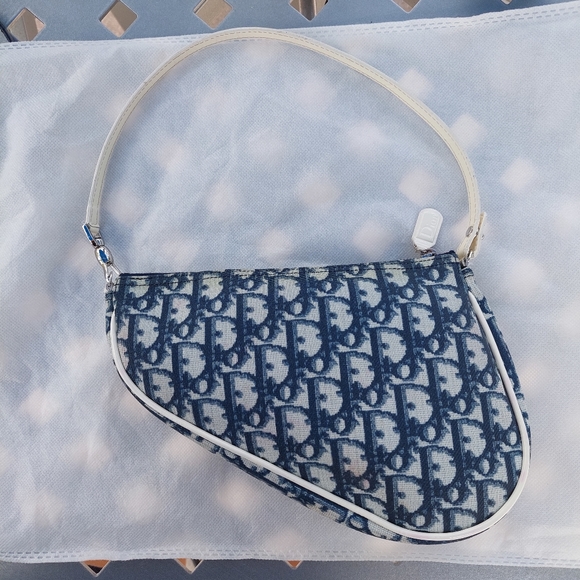 SOLD - Picture 2 of 16